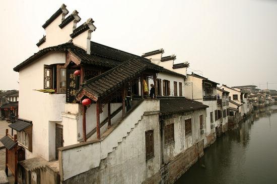 欧洲“红舞鞋”事件，400人街头跳舞，直到力竭而亡，原因成谜
